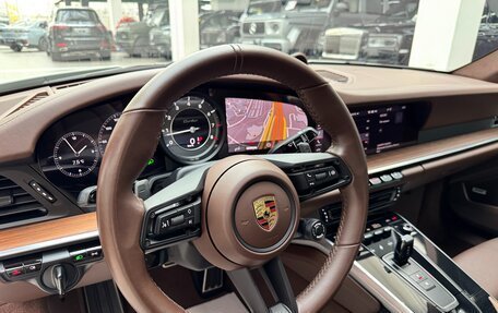 Porsche 911, 2021 год, 20 000 000 рублей, 19 фотография