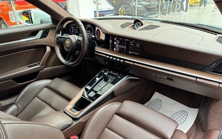 Porsche 911, 2021 год, 20 000 000 рублей, 26 фотография