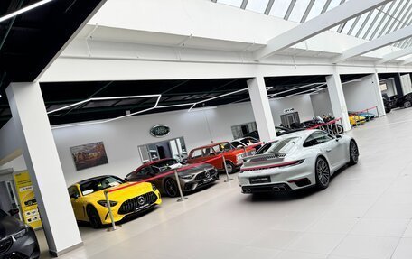 Porsche 911, 2021 год, 20 000 000 рублей, 36 фотография