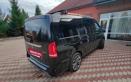 Mercedes-Benz V-Класс, 2017 год, 4 000 000 рублей, 5 фотография