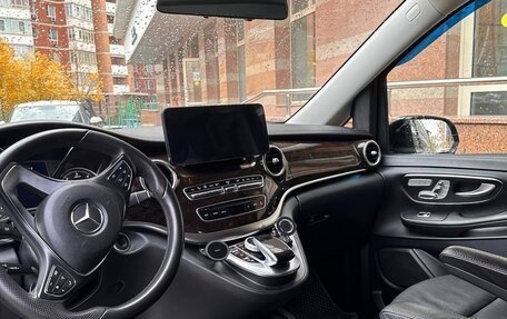 Mercedes-Benz V-Класс, 2017 год, 4 000 000 рублей, 10 фотография