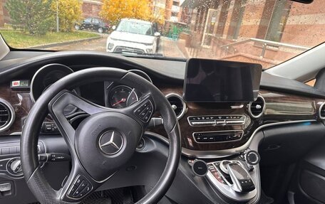 Mercedes-Benz V-Класс, 2017 год, 4 000 000 рублей, 11 фотография