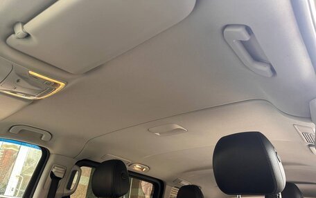 Mercedes-Benz V-Класс, 2017 год, 4 000 000 рублей, 19 фотография