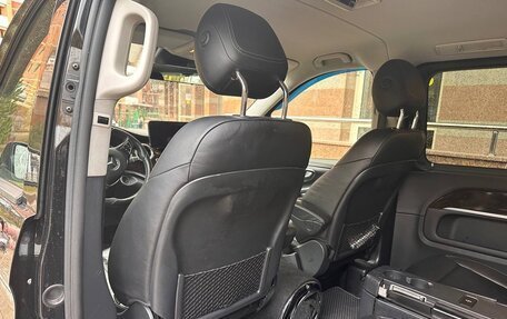 Mercedes-Benz V-Класс, 2017 год, 4 000 000 рублей, 21 фотография