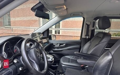 Mercedes-Benz V-Класс, 2017 год, 4 000 000 рублей, 8 фотография