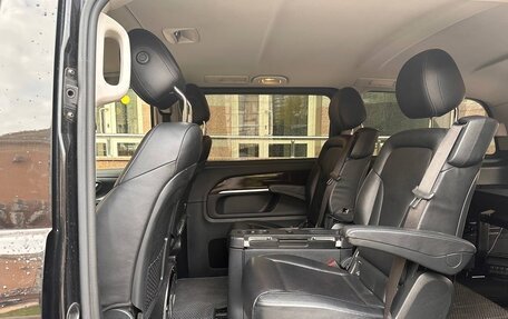 Mercedes-Benz V-Класс, 2017 год, 4 000 000 рублей, 23 фотография