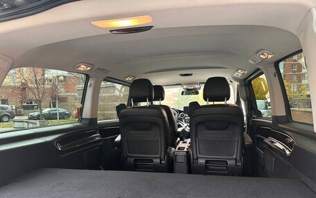 Mercedes-Benz V-Класс, 2017 год, 4 000 000 рублей, 27 фотография