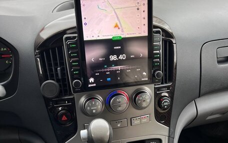 Hyundai Grand Starex Grand Starex I рестайлинг 2, 2012 год, 2 650 000 рублей, 26 фотография