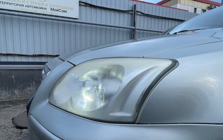 Toyota Avensis III рестайлинг, 2005 год, 680 000 рублей, 13 фотография