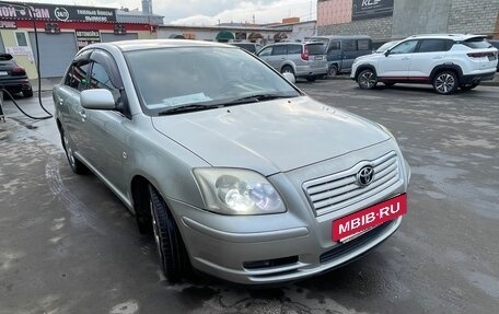 Toyota Avensis III рестайлинг, 2005 год, 680 000 рублей, 3 фотография
