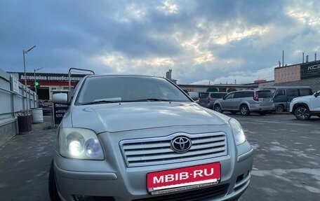 Toyota Avensis III рестайлинг, 2005 год, 680 000 рублей, 12 фотография