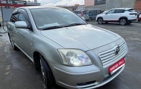 Toyota Avensis III рестайлинг, 2005 год, 680 000 рублей, 4 фотография