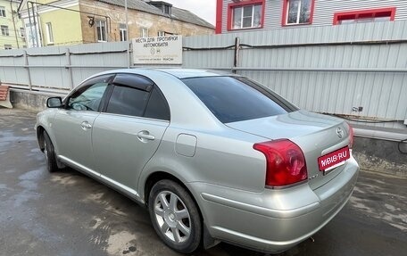 Toyota Avensis III рестайлинг, 2005 год, 680 000 рублей, 10 фотография