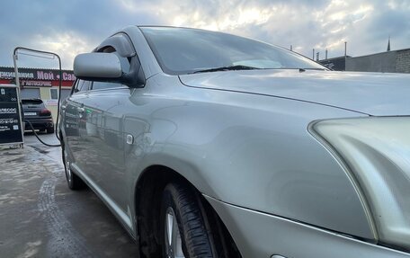 Toyota Avensis III рестайлинг, 2005 год, 680 000 рублей, 15 фотография