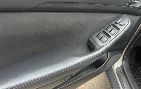 Toyota Avensis III рестайлинг, 2005 год, 680 000 рублей, 27 фотография