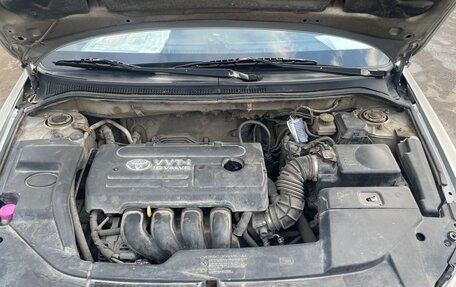 Toyota Avensis III рестайлинг, 2005 год, 680 000 рублей, 24 фотография