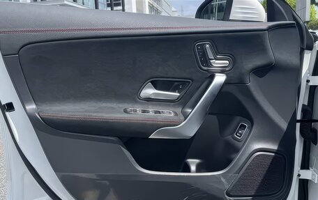 Mercedes-Benz CLA, 2022 год, 2 750 000 рублей, 10 фотография