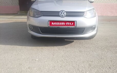 Volkswagen Polo VI (EU Market), 2010 год, 680 000 рублей, 1 фотография