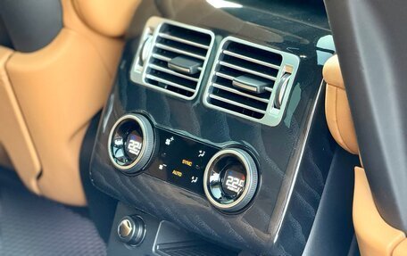 Land Rover Range Rover IV рестайлинг, 2018 год, 27 фотография