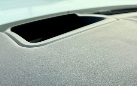 Land Rover Range Rover IV рестайлинг, 2018 год, 34 фотография