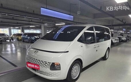 Hyundai Staria, 2023 год, 3 418 000 рублей, 2 фотография