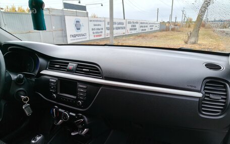 KIA Rio IV, 2018 год, 1 340 000 рублей, 12 фотография