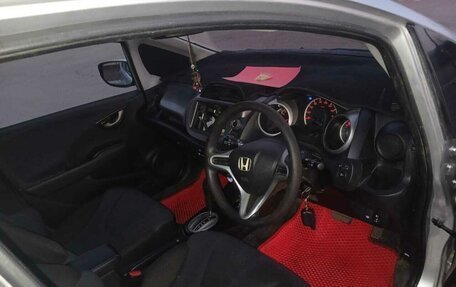 Honda Fit III, 2010 год, 600 000 рублей, 2 фотография