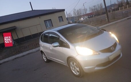 Honda Fit III, 2010 год, 600 000 рублей, 6 фотография