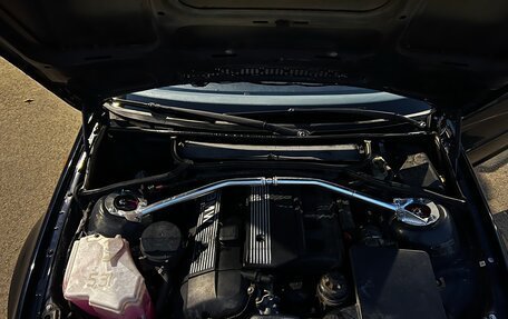 BMW 3 серия, 2004 год, 825 000 рублей, 16 фотография