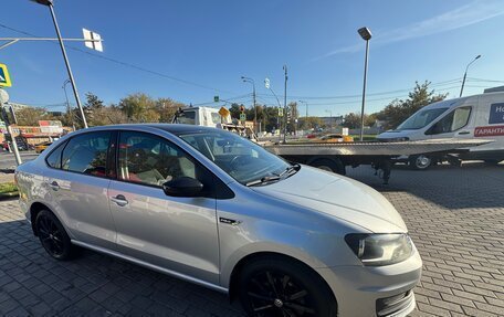 Volkswagen Polo VI (EU Market), 2018 год, 1 300 000 рублей, 2 фотография