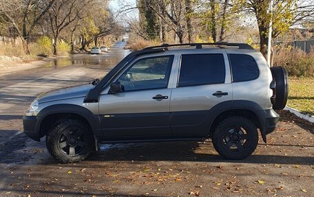 Chevrolet Niva I рестайлинг, 2018 год, 850 000 рублей, 2 фотография