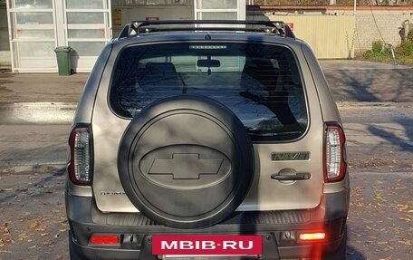 Chevrolet Niva I рестайлинг, 2018 год, 850 000 рублей, 3 фотография