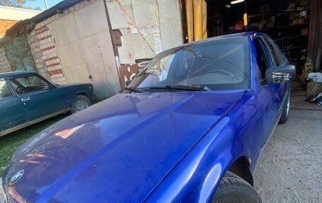 BMW 3 серия, 1992 год, 300 000 рублей, 2 фотография