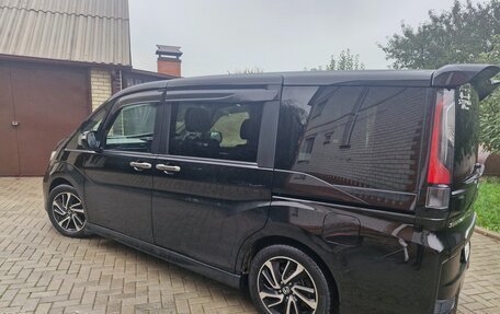 Honda Stepwgn IV, 2016 год, 1 890 000 рублей, 4 фотография