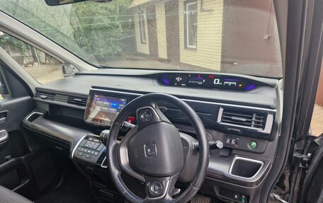 Honda Stepwgn IV, 2016 год, 1 890 000 рублей, 8 фотография