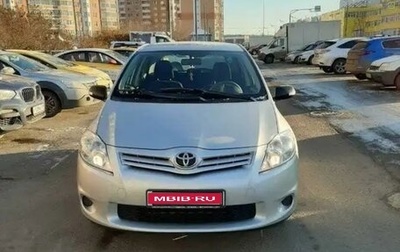 Toyota Auris II, 2010 год, 750 000 рублей, 1 фотография
