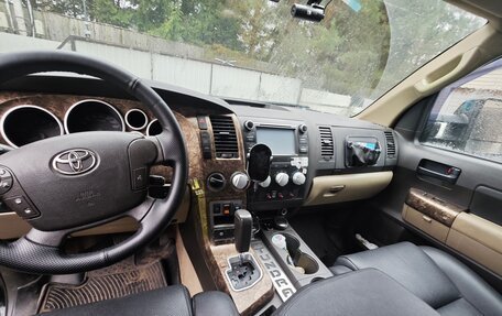 Toyota Tundra II, 2011 год, 3 000 000 рублей, 7 фотография