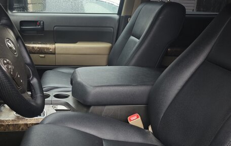 Toyota Tundra II, 2011 год, 3 000 000 рублей, 6 фотография