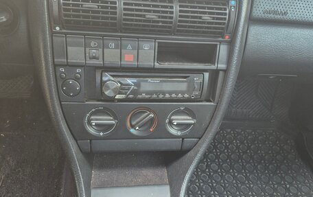 Audi A6, 1995 год, 299 999 рублей, 19 фотография