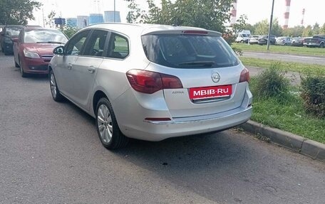 Opel Astra J, 2013 год, 750 000 рублей, 2 фотография