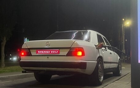 Mercedes-Benz W124, 1987 год, 280 000 рублей, 1 фотография