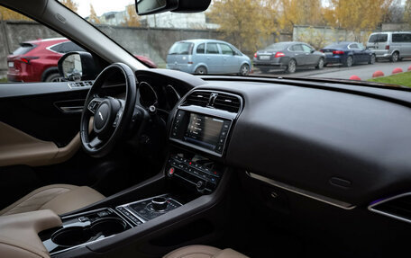 Jaguar F-Pace, 2017 год, 2 680 000 рублей, 10 фотография