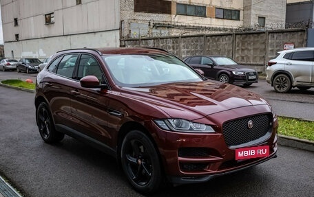 Jaguar F-Pace, 2017 год, 2 680 000 рублей, 3 фотография
