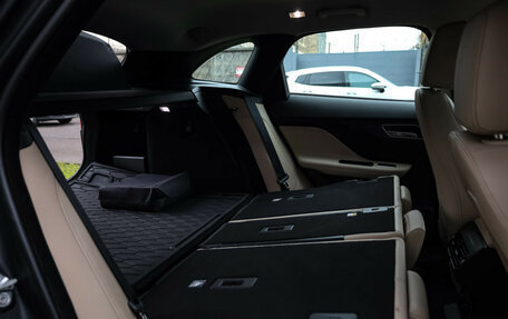 Jaguar F-Pace, 2017 год, 2 680 000 рублей, 14 фотография