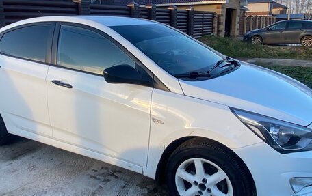 Hyundai Solaris II рестайлинг, 2016 год, 850 000 рублей, 2 фотография
