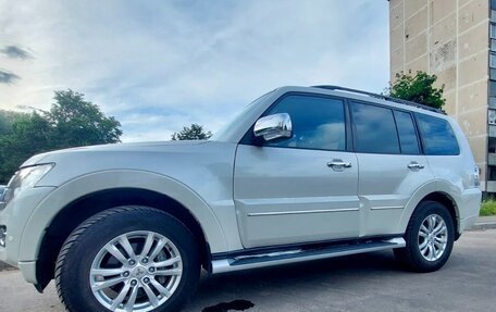 Mitsubishi Pajero IV, 2019 год, 5 950 000 рублей, 4 фотография