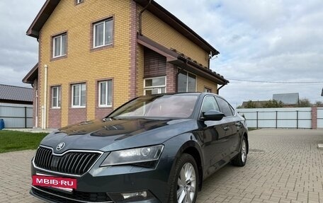 Skoda Superb III рестайлинг, 2017 год, 1 600 000 рублей, 3 фотография
