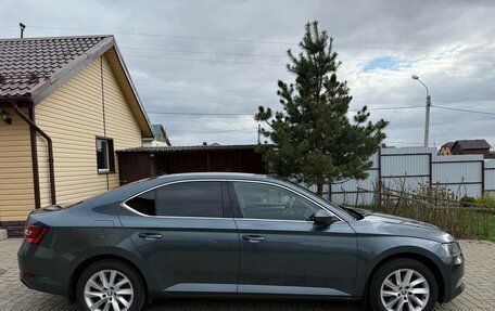 Skoda Superb III рестайлинг, 2017 год, 1 600 000 рублей, 13 фотография