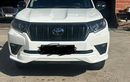 Toyota Land Cruiser Prado 150 рестайлинг 2, 2021 год, 7 600 000 рублей, 3 фотография