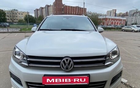 Volkswagen Touareg III, 2014 год, 2 450 000 рублей, 2 фотография
